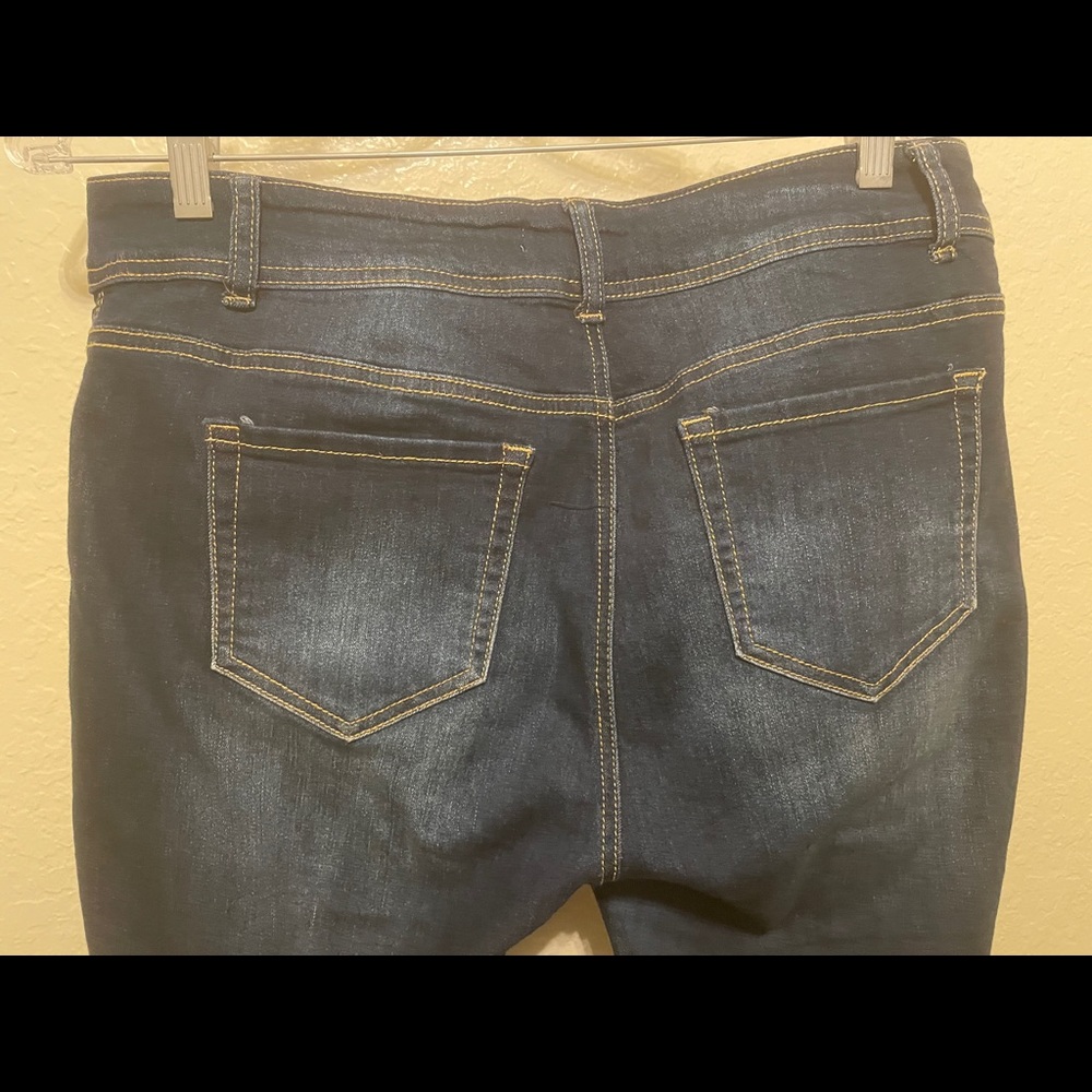 Jeans - Picture 3 of 4